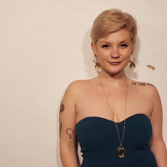 Meet your Posher, Kenna - Picture 1 of 1